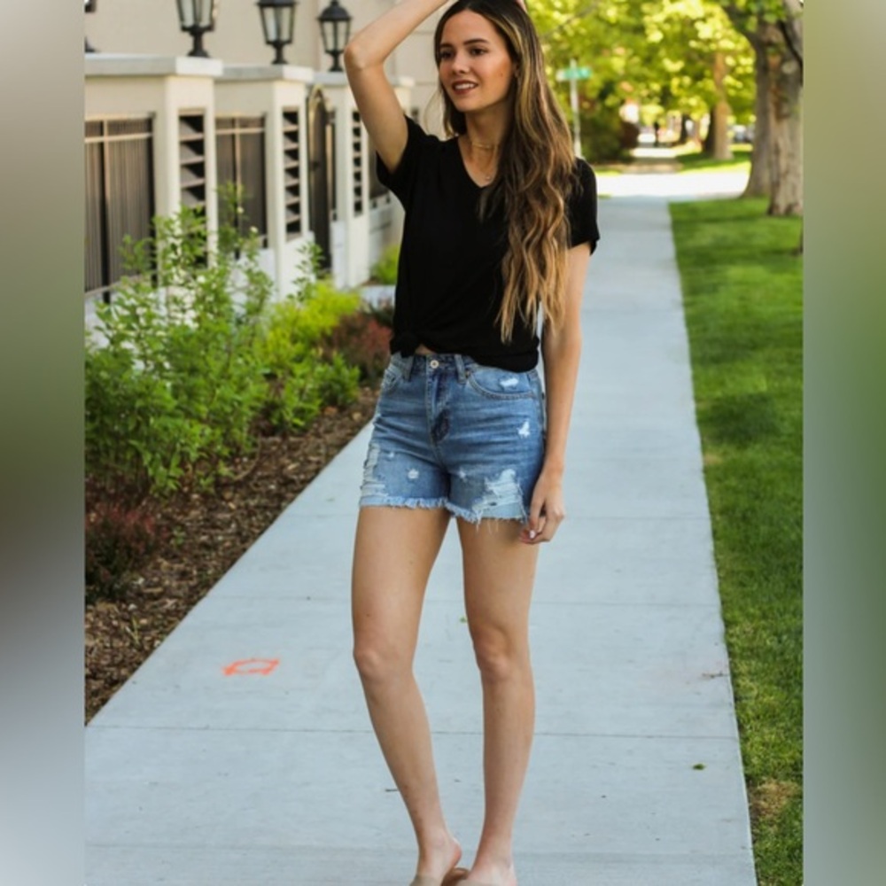 KANCAN - High Rise Estillo Denim Short - NEW